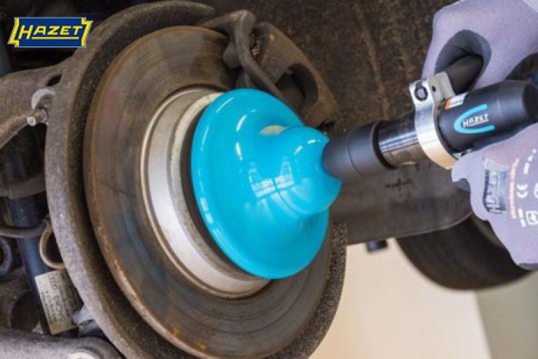 Nettoyage du moyeu de roue : comment cela se passe-t-il et pourquoi est-ce nécessaire ?